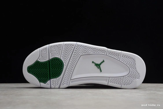 Retro CT8527-113  Green Jordan Air CT8527-113 4 Metallic 0509